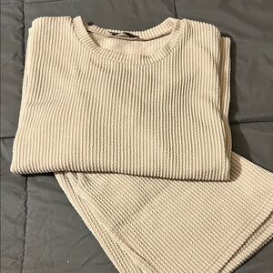 Zenana Women’s Ribbed Short Sleeve Tee in Cream with matching shorts